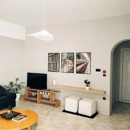 Central Guest House *