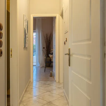 Central Guest House *
